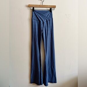 offline by aerie real me high waisted crossover super flare leggings